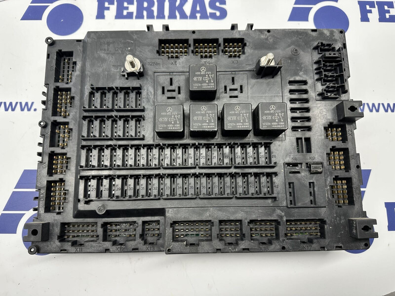Купить Блок предохранителей Mercedes-Benz Actros 1996-2008 0015430615 WDB9540322