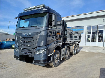 Самосвал IVECO X-WAY