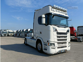 Тягач SCANIA S 500