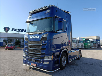 Тягач SCANIA S 520