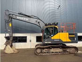 Гусеничный экскаватор VOLVO EC220EL