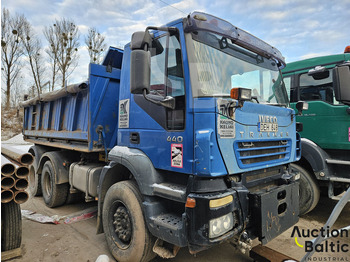 Самосвал Iveco 260 E44: фото 2