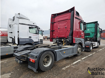 Тягач Mercedes-Benz Actros 1842: фото 3