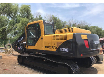 Гусеничный экскаватор VOLVO EC210BLC