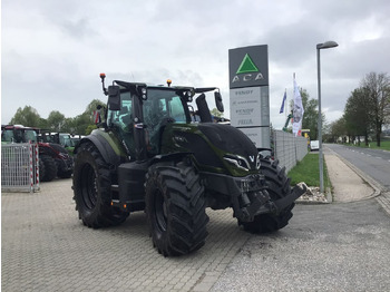 Трактор VALTRA