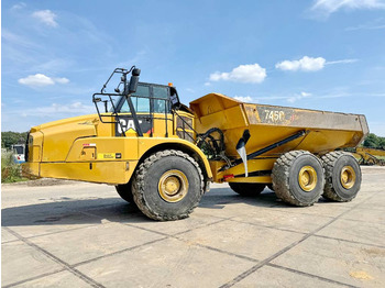 Сочленённый самосвал CATERPILLAR 745