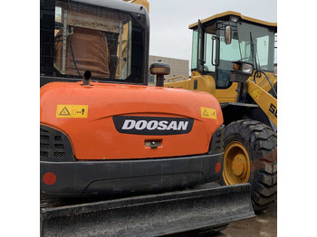 Гусеничный экскаватор DOOSAN DH60