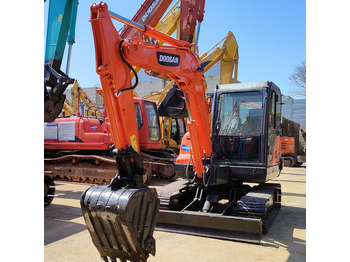 Гусеничный экскаватор DOOSAN DH60