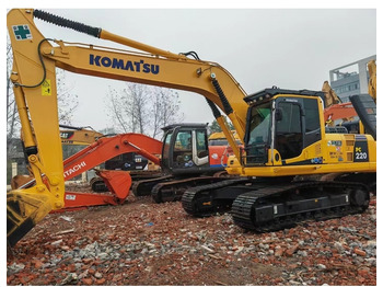 Гусеничный экскаватор KOMATSU PC220-8