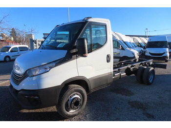 Коммерческий автомобиль IVECO Daily