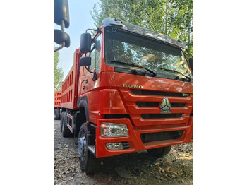 Самосвал SINOTRUK HOWO