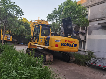 Гусеничный экскаватор KOMATSU PC220