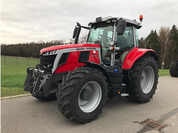 Трактор MASSEY FERGUSON