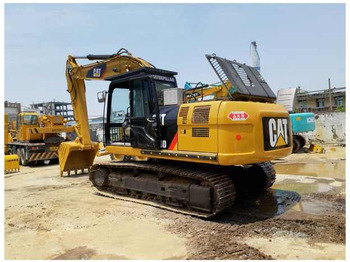 Гусеничный экскаватор CATERPILLAR 320D