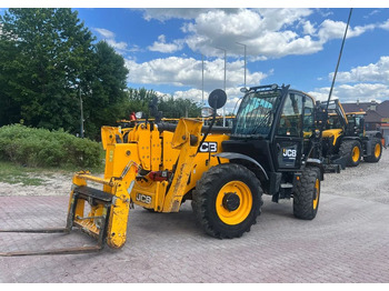 Телескопический погрузчик JCB