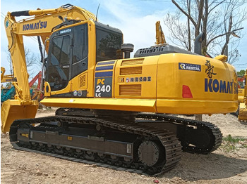 Гусеничный экскаватор KOMATSU PC240