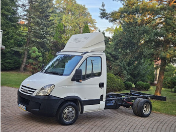 Грузовик-шасси IVECO Daily 35C15