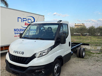 Коммерческий автомобиль IVECO Daily 35c16