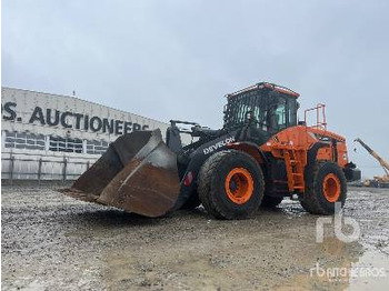 Колёсный погрузчик DOOSAN DL300