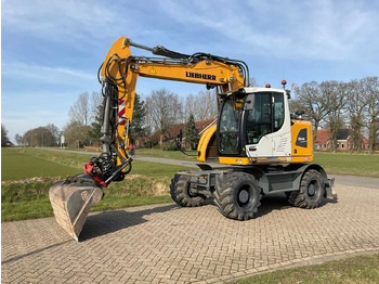 Колёсный экскаватор LIEBHERR A 914