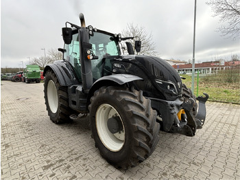 Трактор VALTRA T194