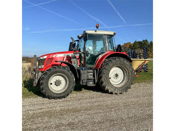 Трактор MASSEY FERGUSON