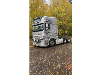 Тягач DAF XF 530