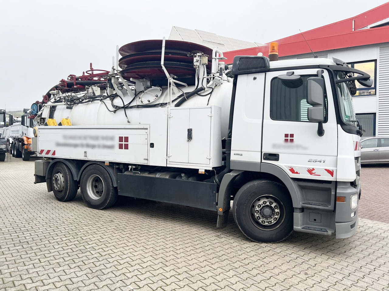 Грузовик Mercedes-Benz Actros 2541 L 6x2 Actros 2541 L 6x2, Wiedemann&Reichhardt  Saug-/Spülwagen ca. 11m³, Lenkachse, Funk: фото 9