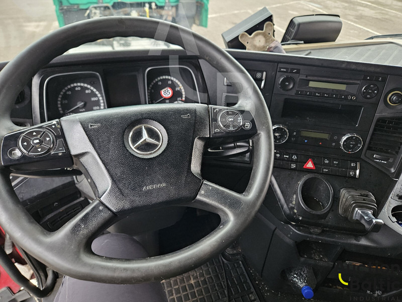 Тягач Mercedes-Benz Actros 1842: фото 8