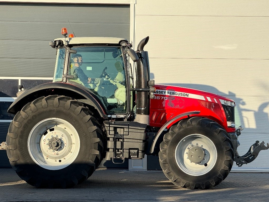 Трактор Massey Ferguson 8670: фото 6