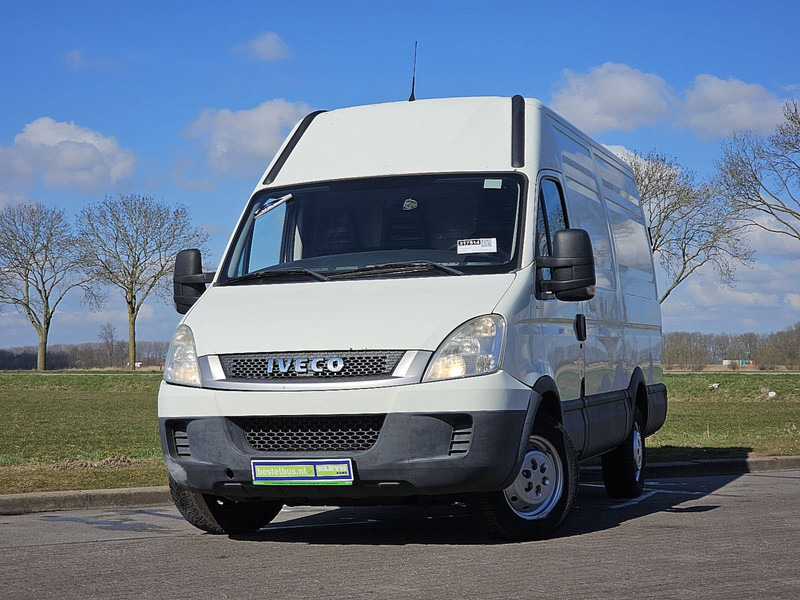 Цельнометаллический фургон Iveco Daily 35S13 L2H2 3.5T-Trekhaak!: фото 1