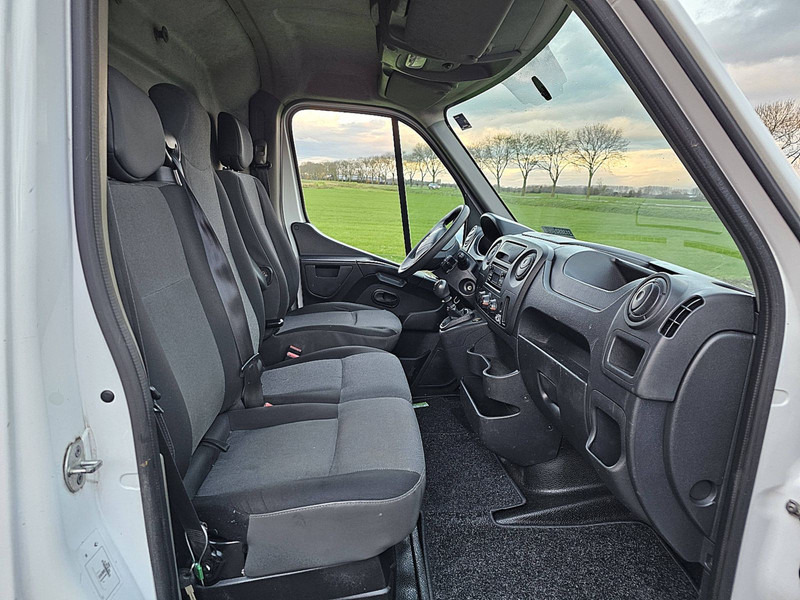 Цельнометаллический фургон Renault Master 2.3 DCI 170 L2H2: фото 6