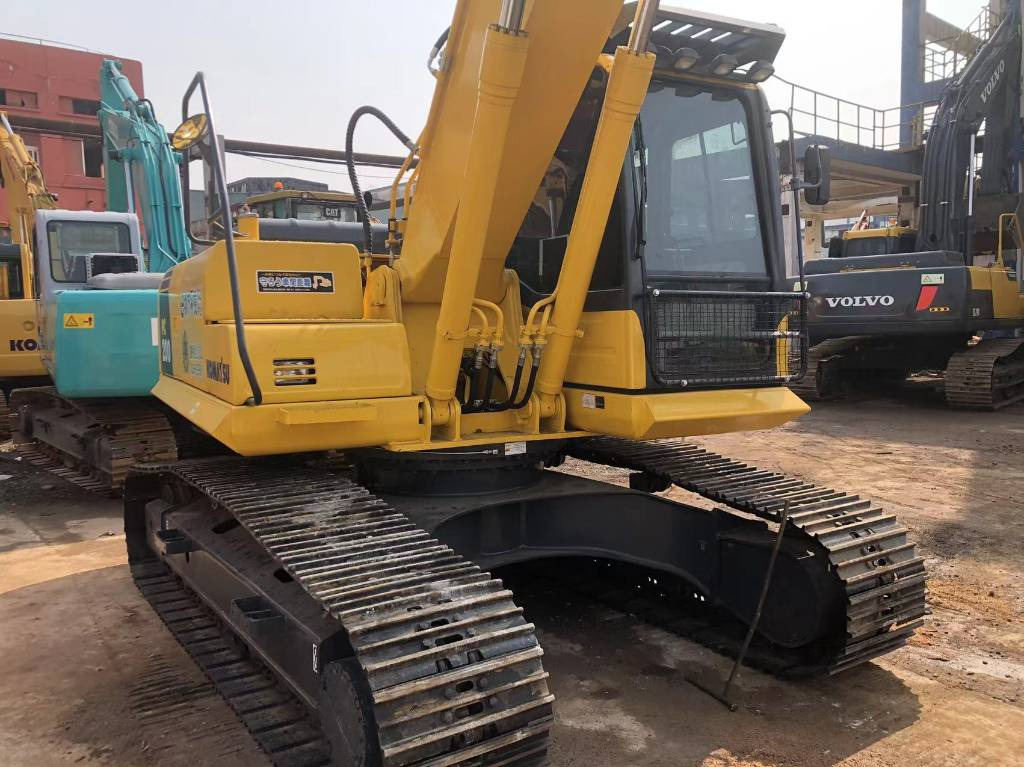 Гусеничный экскаватор Komatsu PC 220-8: фото 7