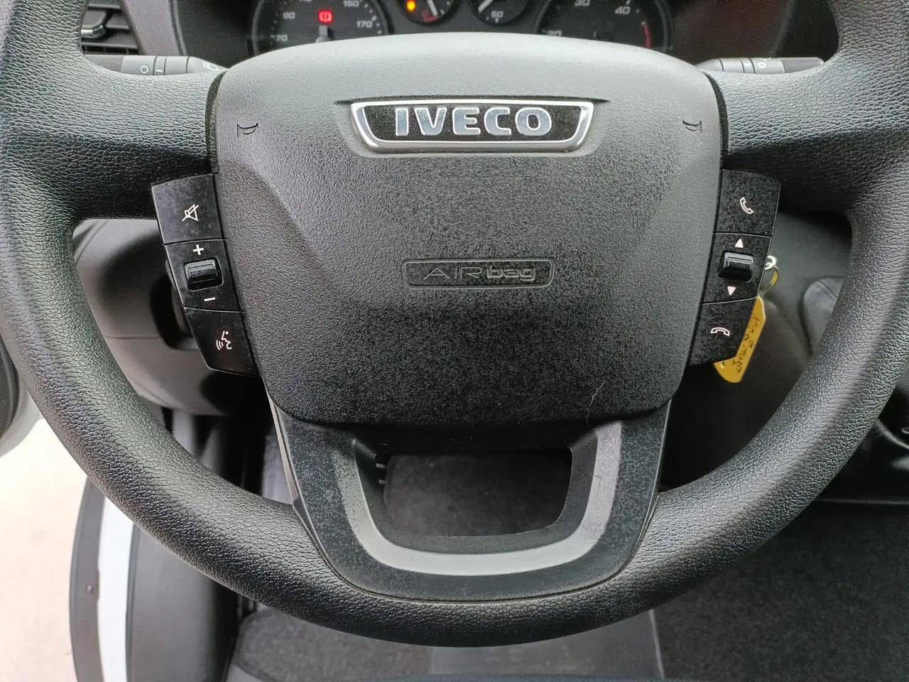 Коммерческий автомобиль IVECO DAILY 35C14: фото 12