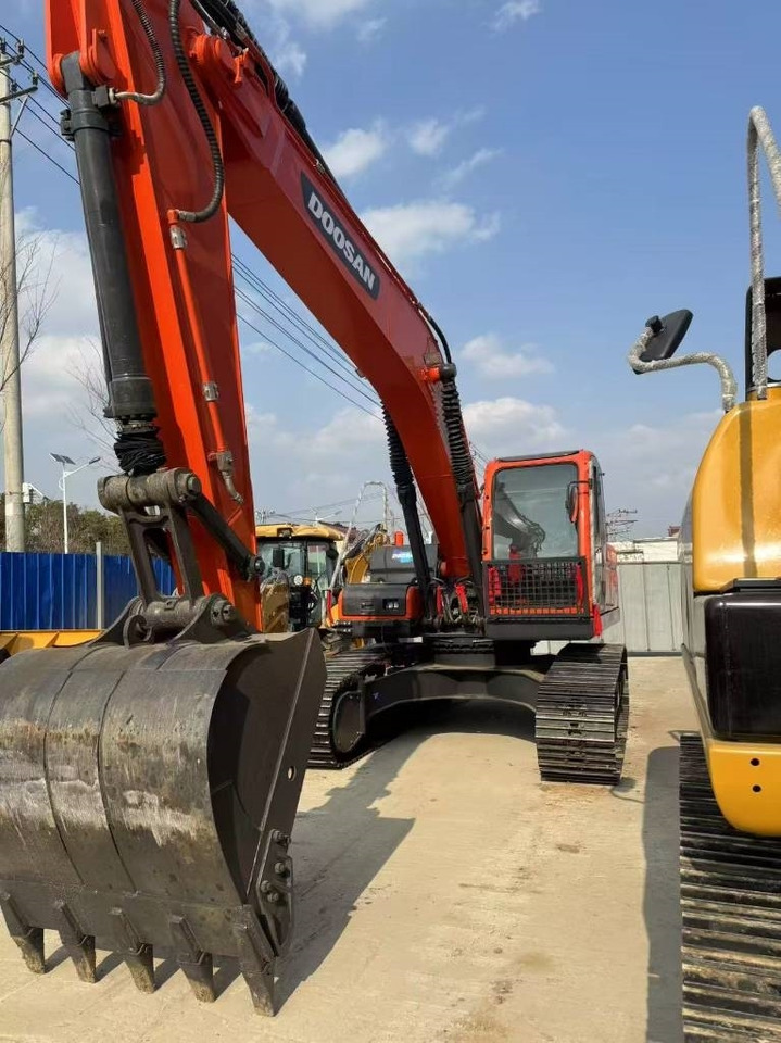 Гусеничный экскаватор Doosan DX 225 LC: фото 7