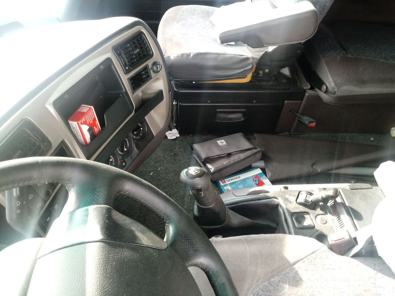 Тягач Renault MAGNUM 500 DXI E.5: фото 11