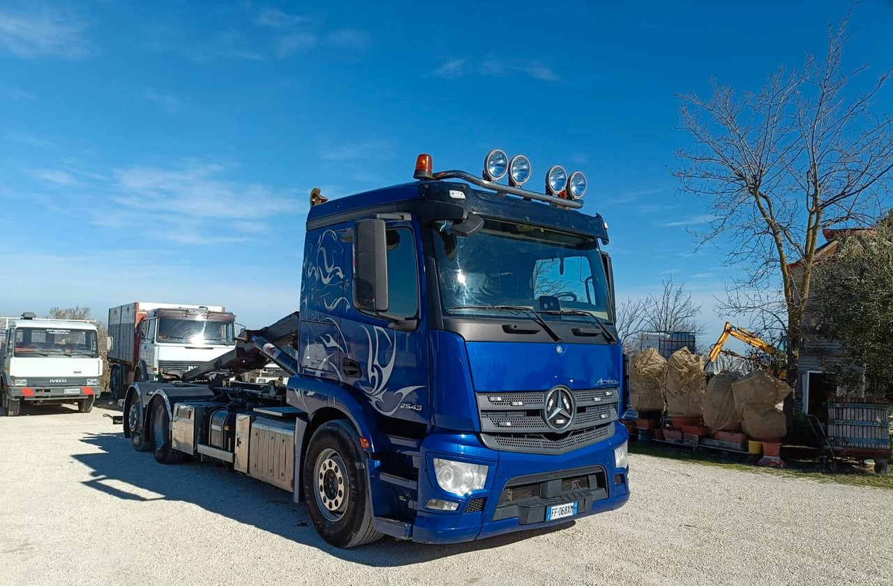 Крюковой мультилифт Motrice Mercedes Actros 2543 Scarrabile E6: фото 7