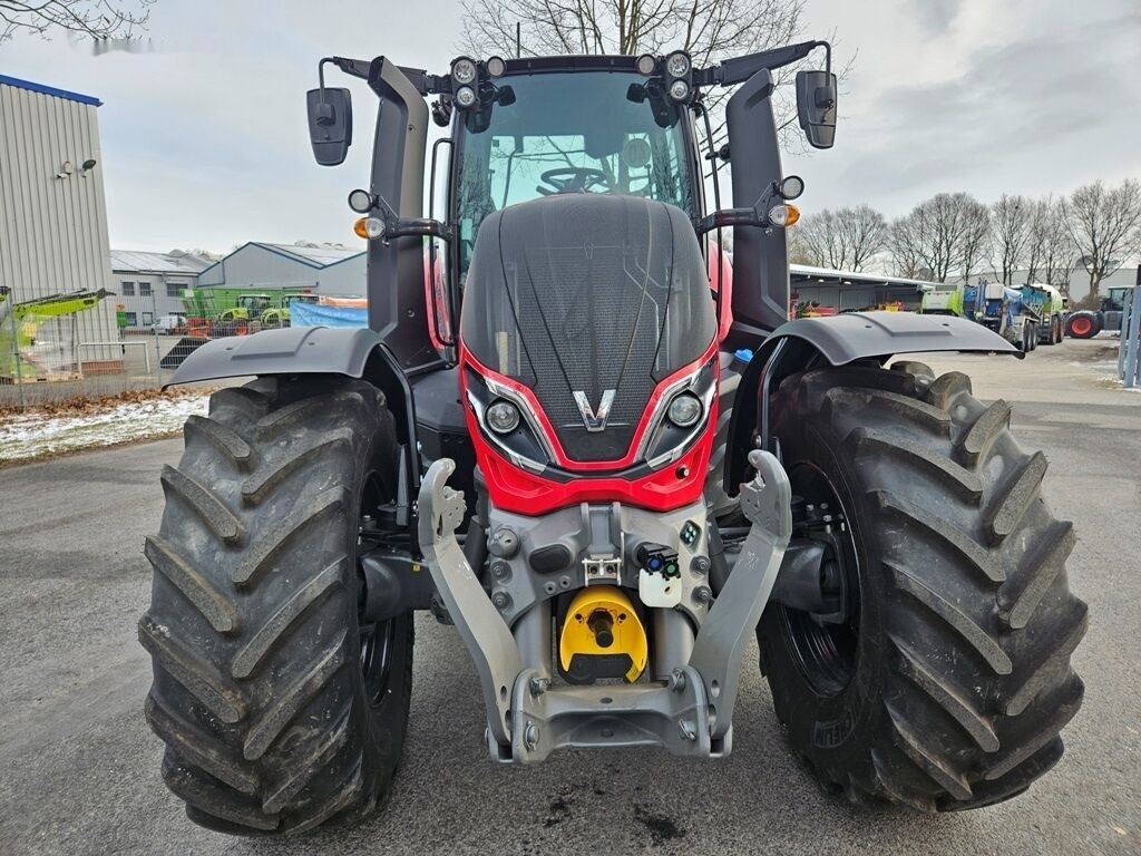 Новый Трактор Valtra T 235 V 2A1 VERSU - demo machine!: фото 6