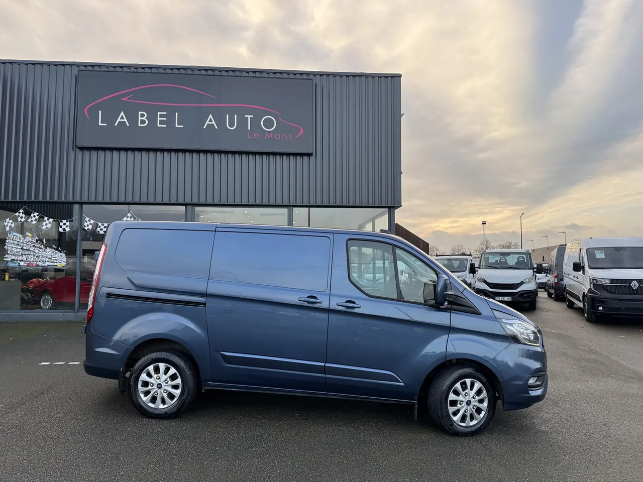 Ford Transit Custom 340 L2H1 2.0 ECOBLUE 170 S&S LIMITED BVA6 в лизинг Ford Transit Custom 340 L2H1 2.0 ECOBLUE 170 S&S LIMITED BVA6: фото 8