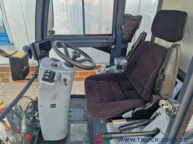 Подметально-уборочная машина Hako CityCleaner 1200 Schrubbdeck Sauger + HDReiniger: фото 6