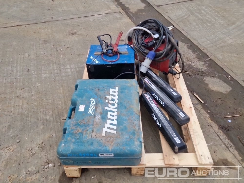 Строительное оборудование Sealey 230Volt Welder, Draper 230Volt Battery Charger/Starter, Makita TW1000 110Volt Impact Wrench, Sealey Micrometer Torqe Wrench (3 of): фото 10