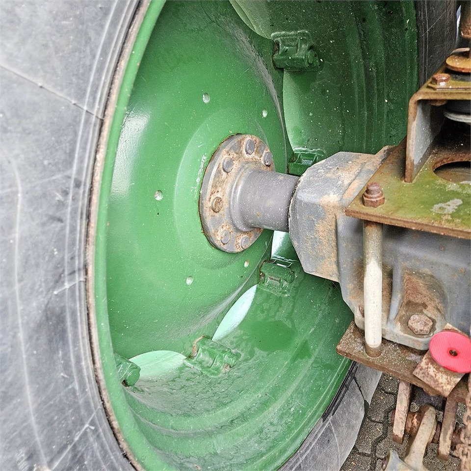 Трактор Claas Ares 697: фото 38 Трактор Claas Ares 697: фото 38