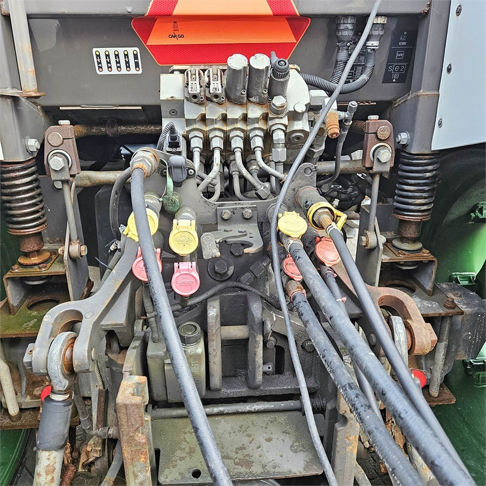 Трактор Claas Ares 697: фото 36 Трактор Claas Ares 697: фото 36