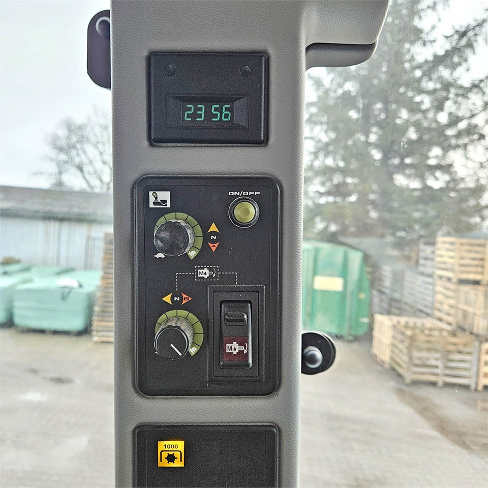 Трактор Claas Ares 697: фото 19 Трактор Claas Ares 697: фото 19