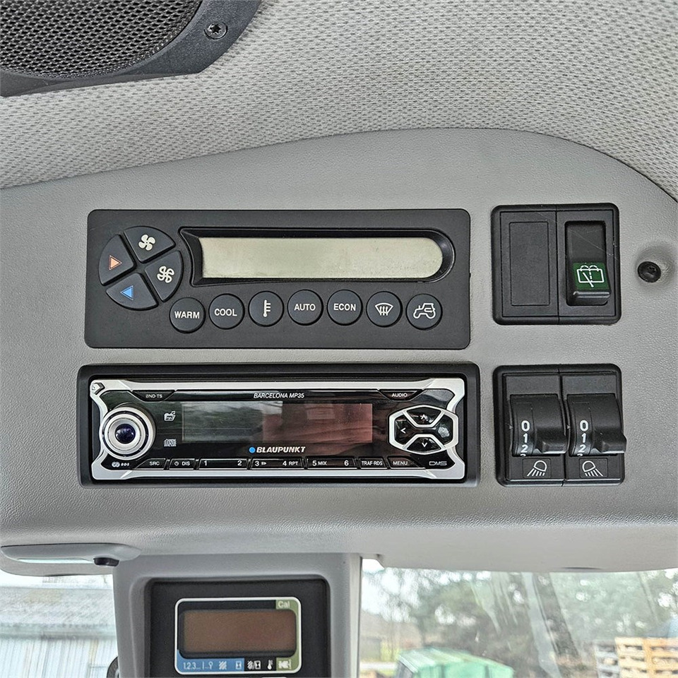 Трактор Claas Ares 697: фото 26 Трактор Claas Ares 697: фото 26