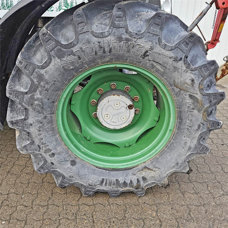 Трактор Claas Ares 697: фото 29 Трактор Claas Ares 697: фото 29