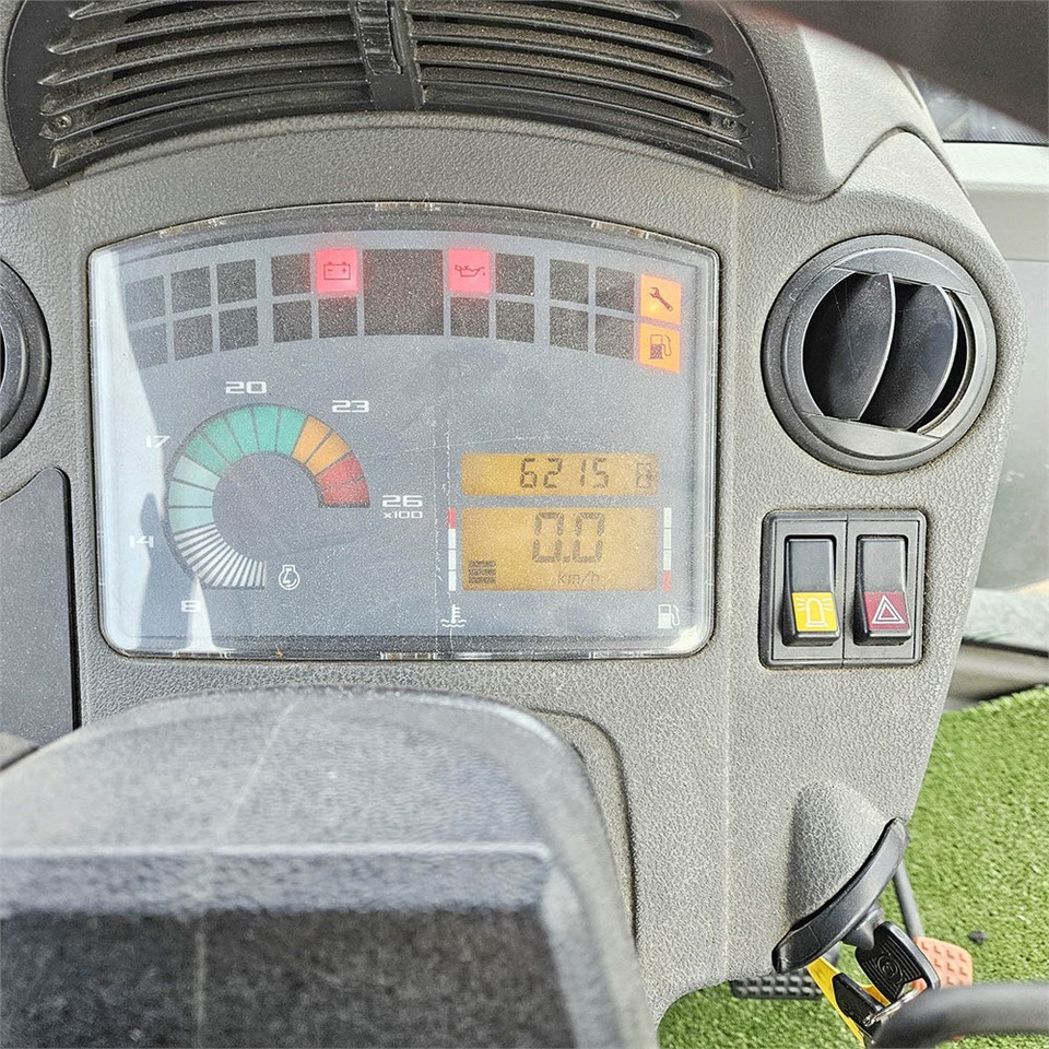 Трактор Claas Ares 697: фото 13 Трактор Claas Ares 697: фото 13