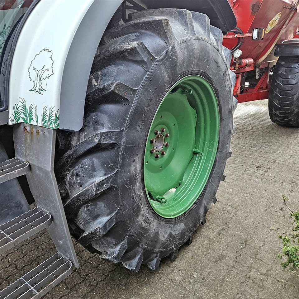 Трактор Claas Ares 697: фото 34 Трактор Claas Ares 697: фото 34