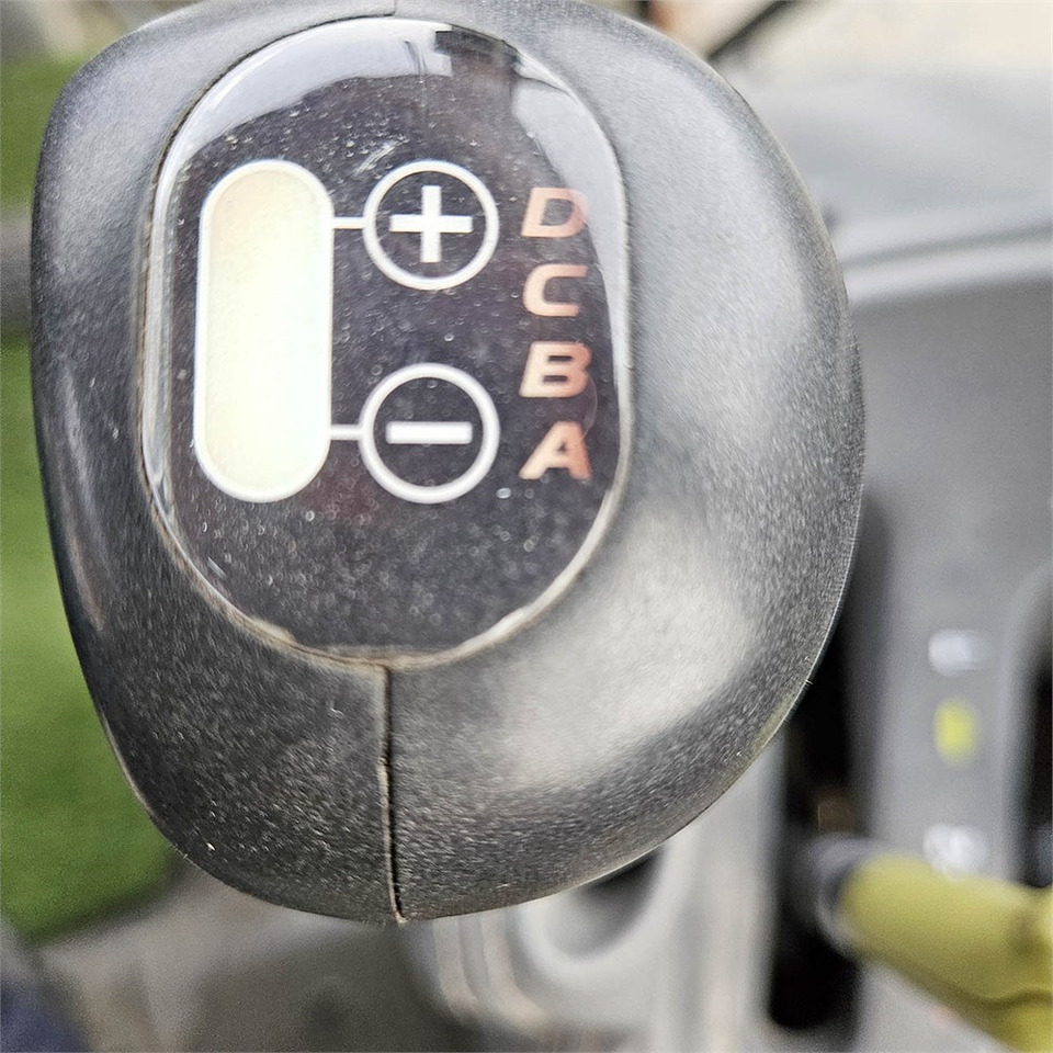 Трактор Claas Ares 697: фото 24 Трактор Claas Ares 697: фото 24