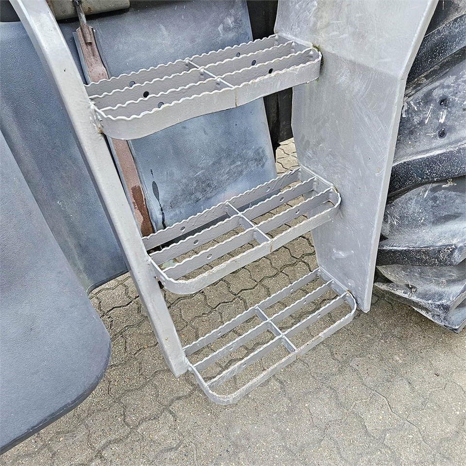 Трактор Claas Ares 697: фото 41 Трактор Claas Ares 697: фото 41